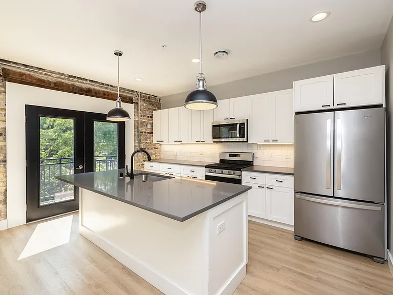 4003 N Downer Ave #B — Photo 4