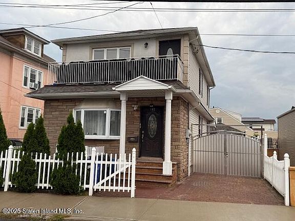 2nd image of 182 Olympia Blvd