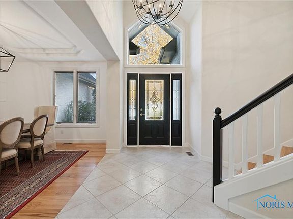 4th image of 30050 Waterford Dr