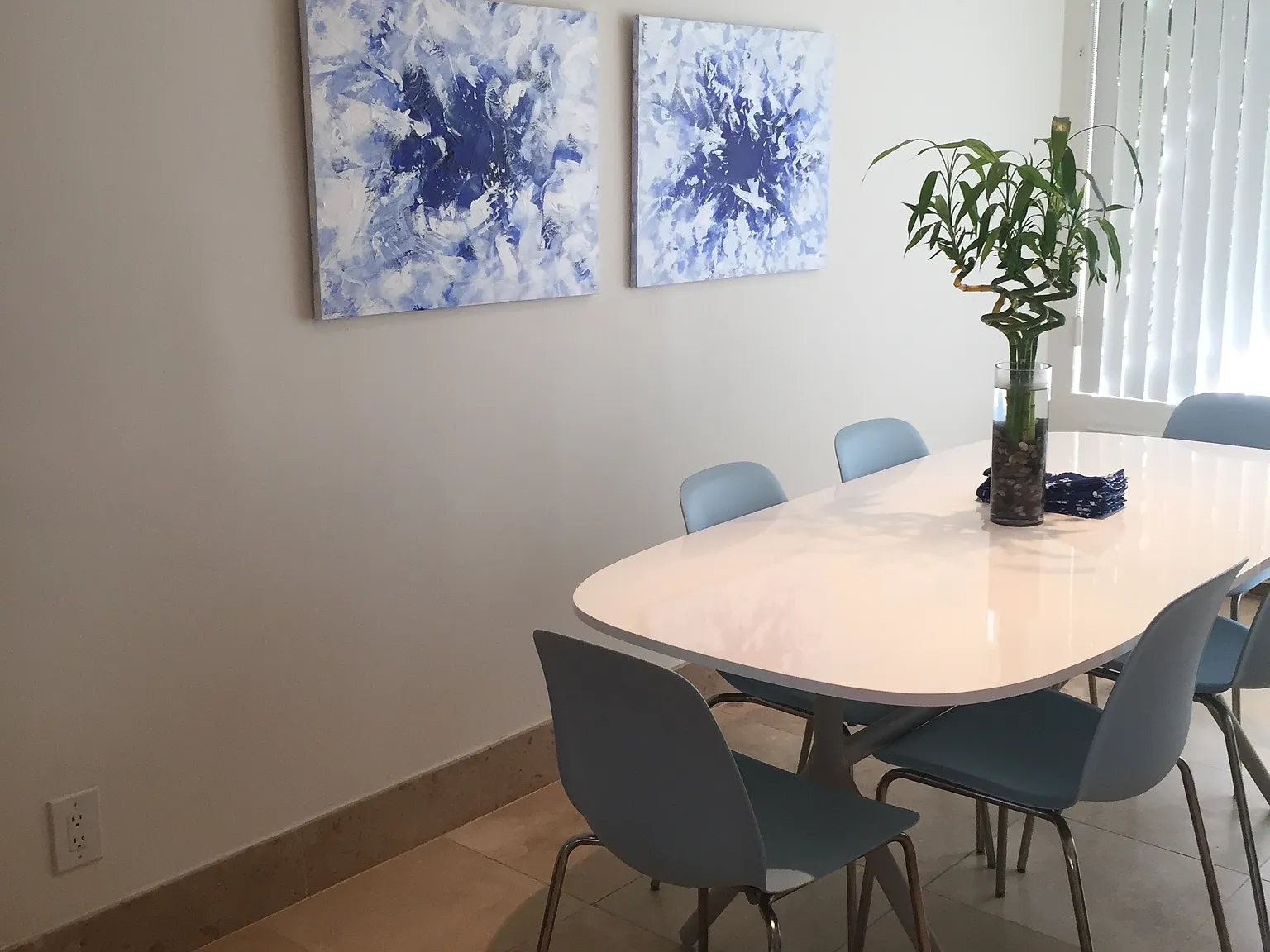 2 bed, 2.5 bath, 1600 sqft, $5,390 — Photo 3