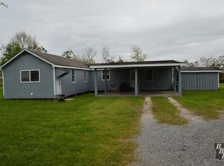 205 Lake Dr, Raceland, LA 70394