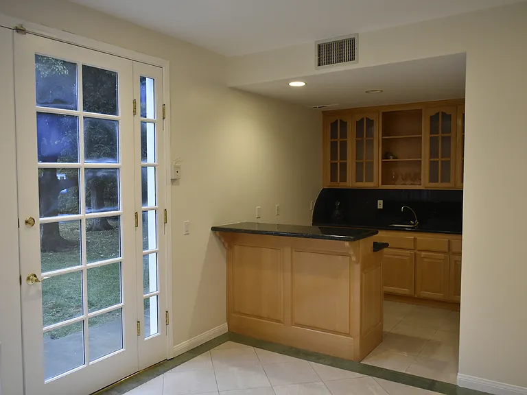 4751 Haskell Ave — Photo 19