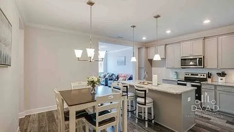 405 Ronan Way - A — Photo 3