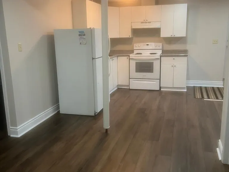 14 Griffiths Dr #LOWER — Photo 2