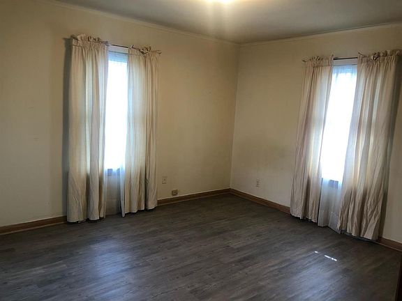 2nd image of 1036 Dequeen Blvd Unit A