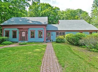 16 George St, Mendon, MA 01756