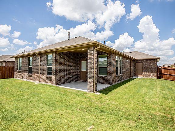 2nd image of 533 Pendennis Dr