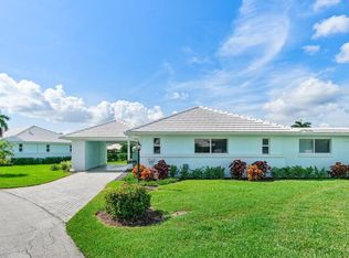11 Slash Pine Dr, Boynton Beach, FL 33436