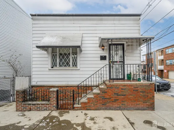 5915 Jefferson St, West New York, NJ 07093