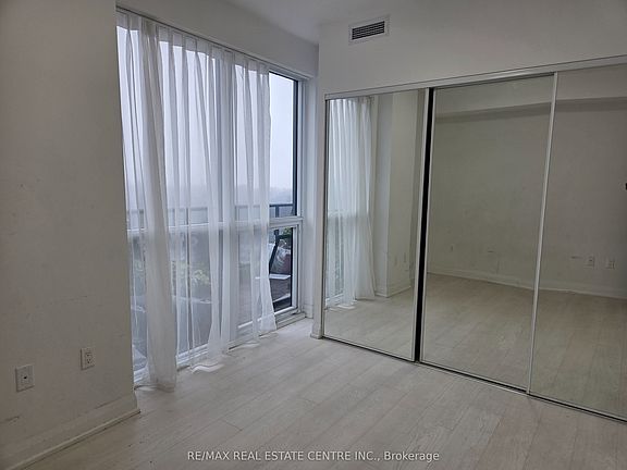 5th image of 10 Gibbs Rd #1014