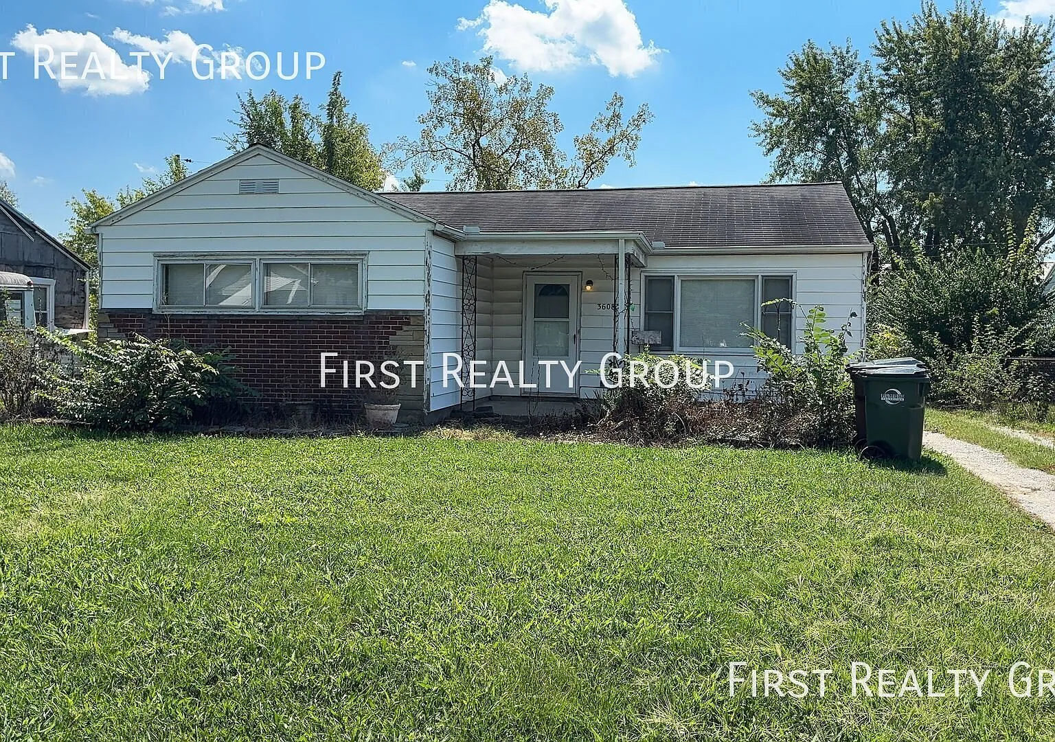 3 Bedroom, 1 Bath Home in Dayton, Move In Ready! — Photo 1