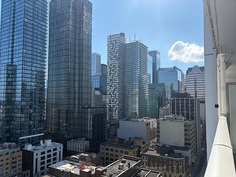 88 Queen St E #1703 — Photo 4