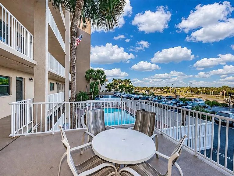 18650 Gulf Blvd #305 — Photo 57