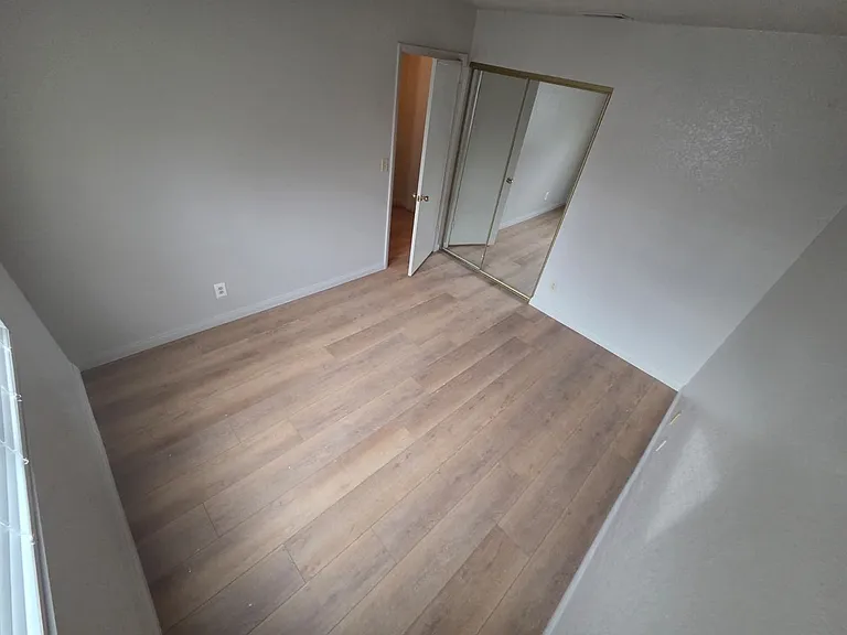 2424 Chatfield Dr — Photo 7