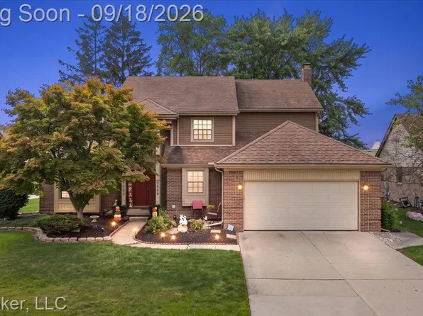 44744 Danbury Rd, Canton, MI 48188