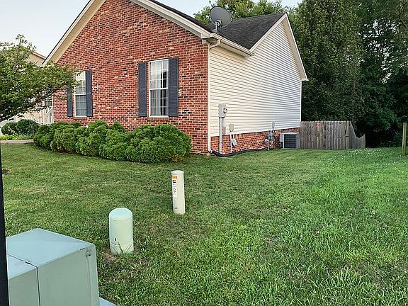 3rd image of 269 Woodfield Cir
