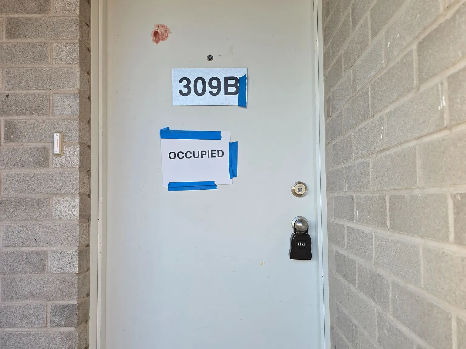 3 bed, $2,500 — Photo 2