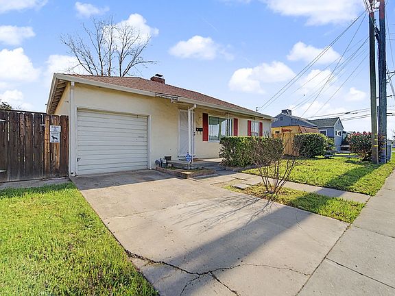 3rd image of 1511 Blue St