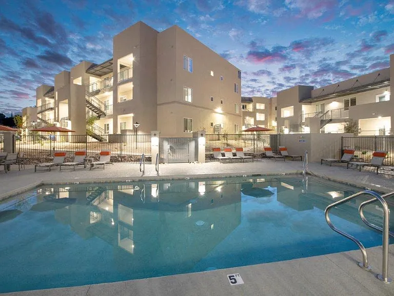 Inspiration Apartments — Photo 13