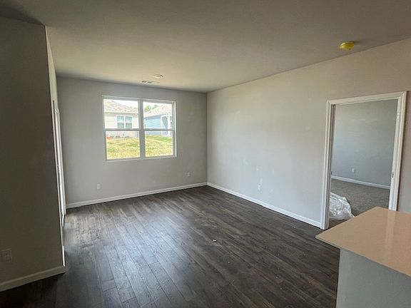 4th image of 5433 Conifer Ln