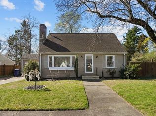 46 Marquette Dr, Warwick, RI 02888