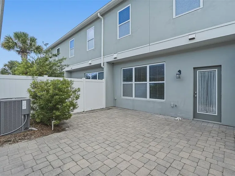 15591 Honeybell Dr — Photo 30