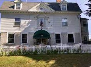 122 11th St #214, Lowell, MA 01850