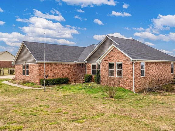 3rd image of 112 Blue Hole Rd