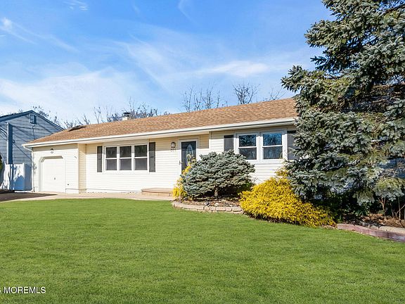 2nd image of 311 Vermont Drive