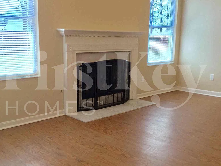 687 Bobolink Ct — Photo 12