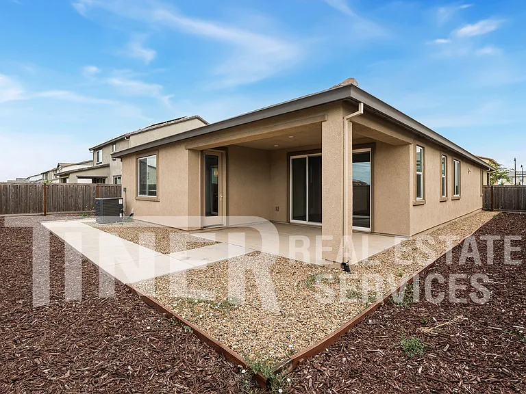 8112 Joecy Way — Photo 4