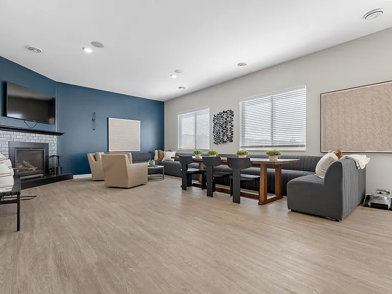 Prairiewood Apartments and Townhomes — Photo 32