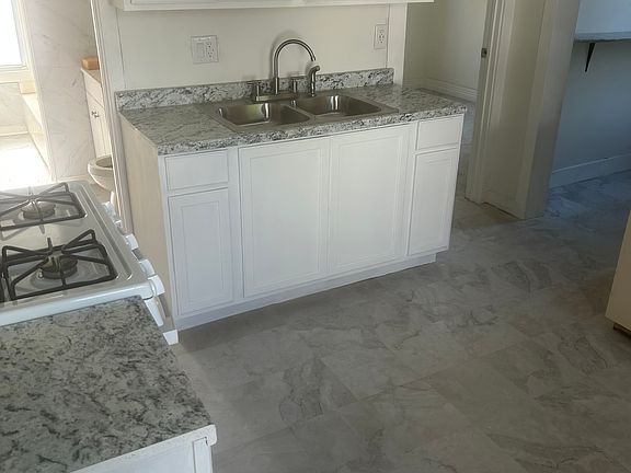 4th image of 26 Grove St #26