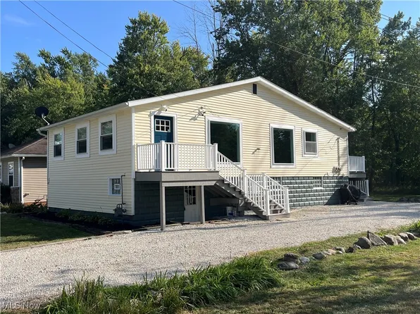 592 Twilight Trl, Chippewa Lake, OH 44215