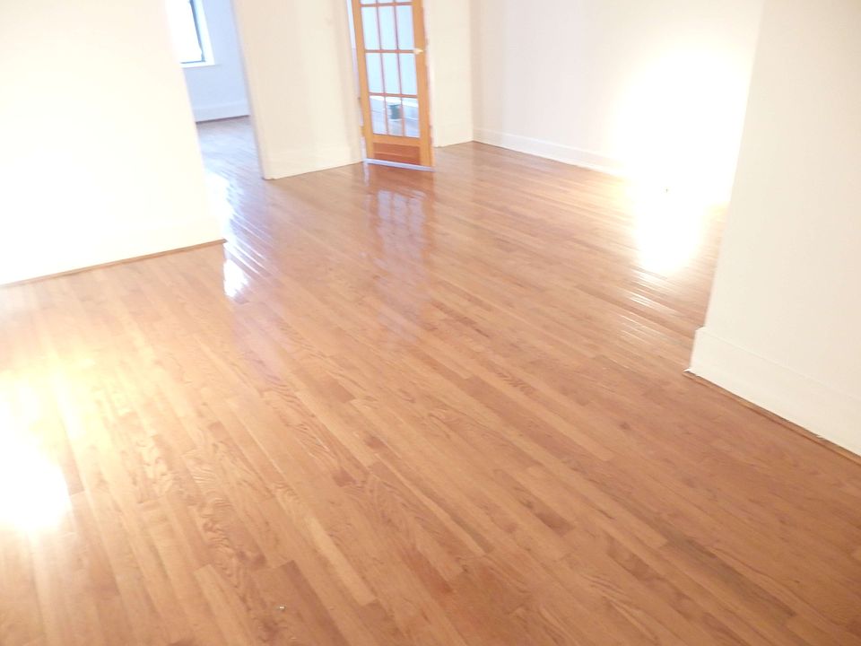 1st image of 502 W 47th St APT 2W