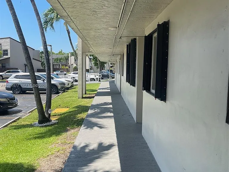 10290 NW 9th Street Cir #113 — Photo 4