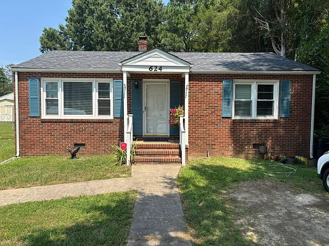 624 Lakeview Ave — Photo 1