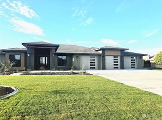 9063 S Dune Lake Rd, Moses Lake, WA 98837