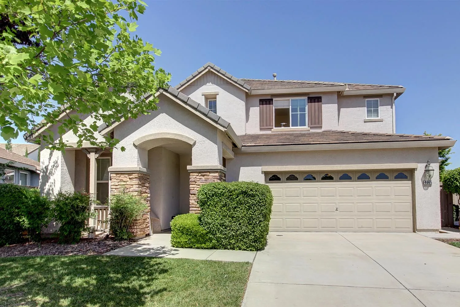 4065 Aragon Way photo 1