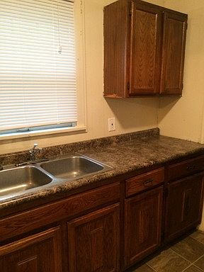 5th image of 7010 S Benton Ave