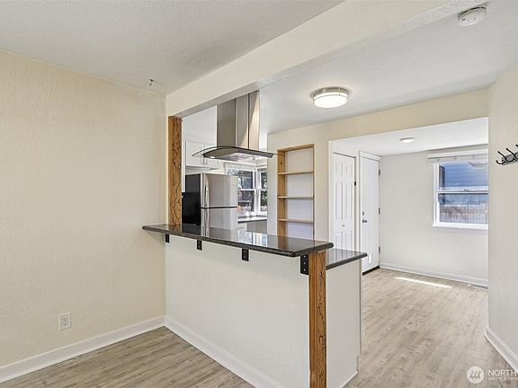 5th image of 11303 Park Avenue S