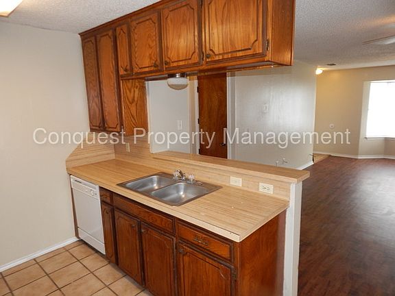 5th image of 4801 Stoneridge Dr
