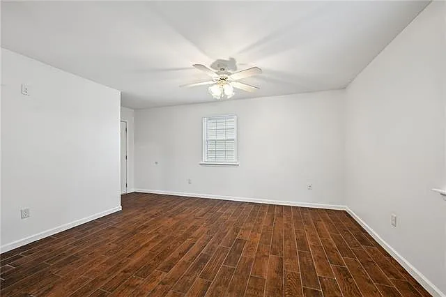 713 Heavens Dr #5 — Photo 3