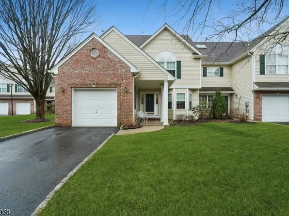 17 Cooper Ln, Long Hill Twp., NJ 07946