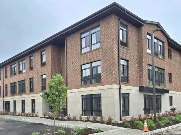 135-137 Fairfield Rd #100