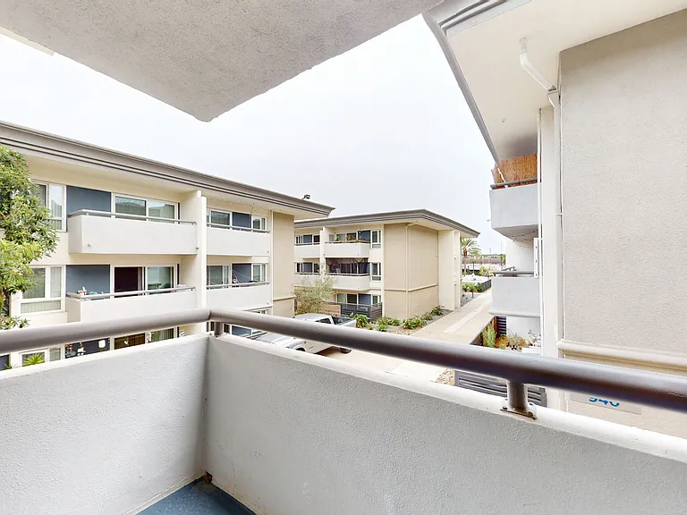 Eight 80 Newport Beach — Photo 207