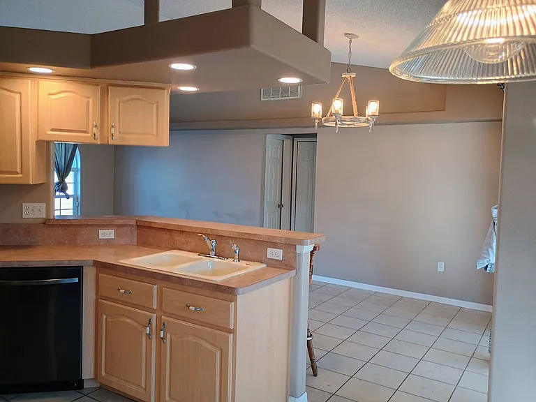 11624 Linden Dr — Photo 6