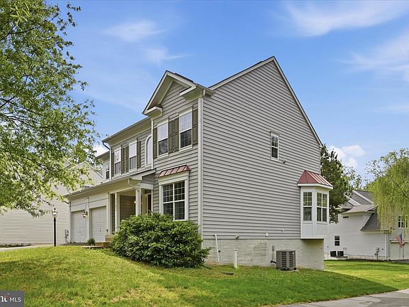 3rd image of 3583 Shandor Rd