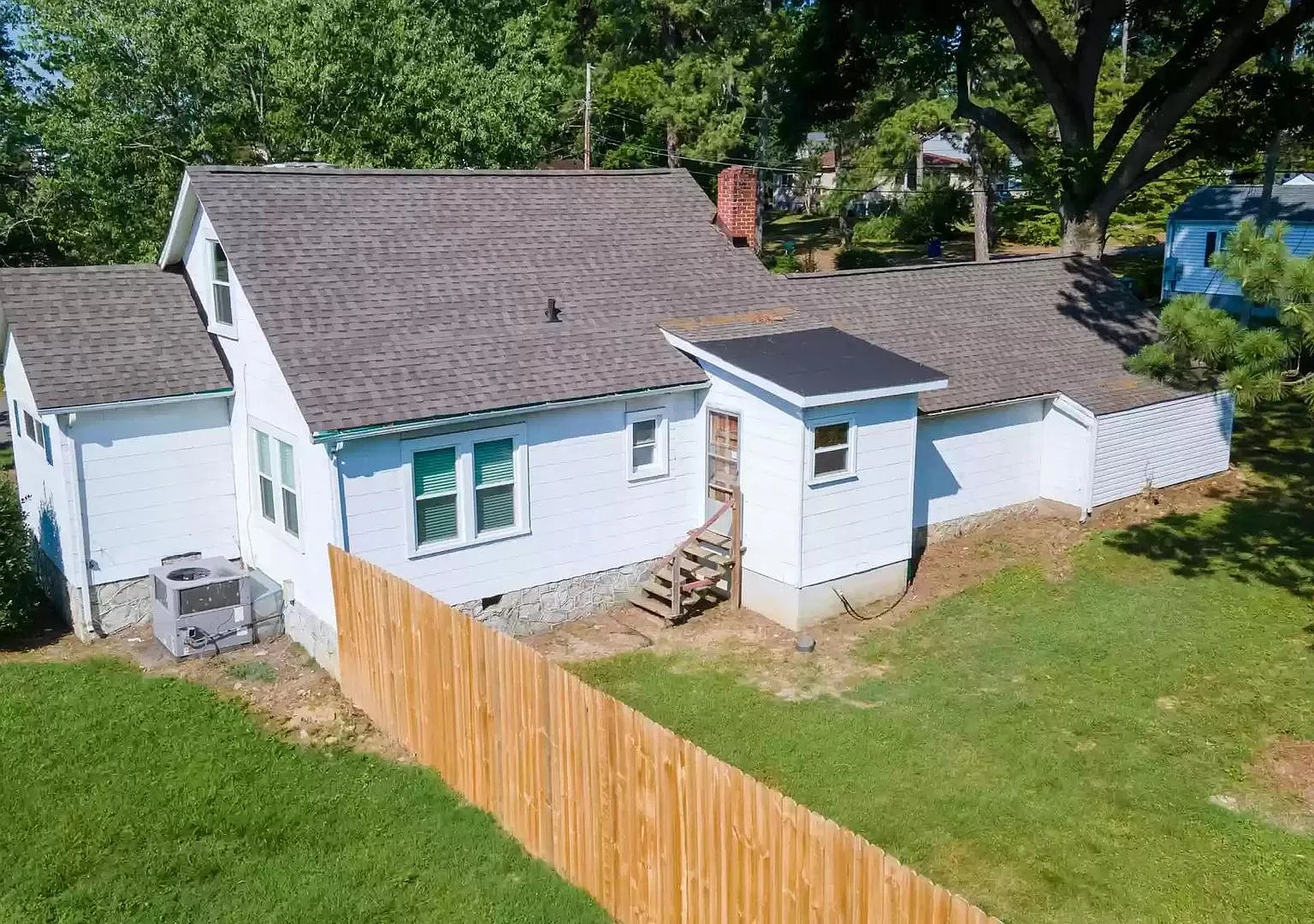 Coming soon! 3bedroom 1 bathroom for rent! — Photo 1