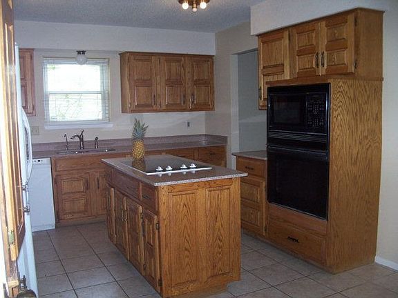 5th image of 2311 Bobwhite Dr